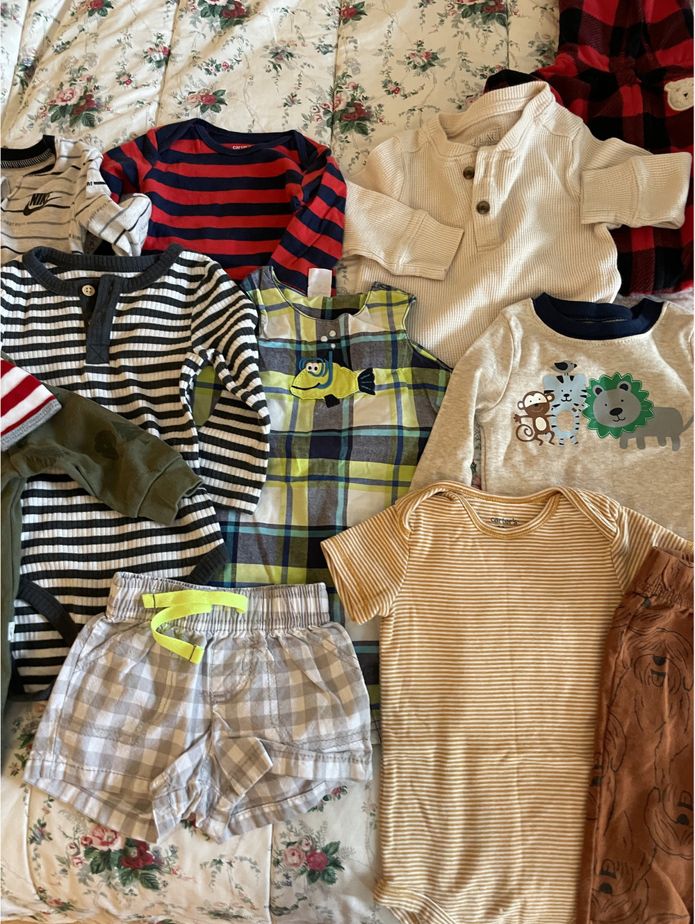 Lot of 12 Baby Boy Clothing Items 3M-12M Mixed Brands - Picture 3 of 4